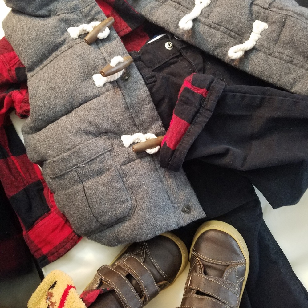 Fall/winter red plaid Toddler vest - Picture 2 of 4